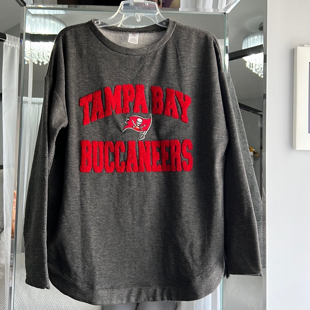 NFL Tampa Bay Buccaneers sweatshirt